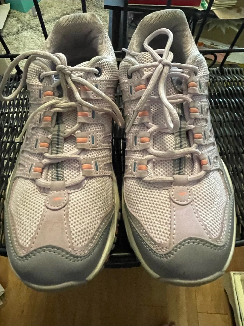 Women’s Lightweight Mesh Walking Sneakers - Lilac Avia size 7 Fair condition.